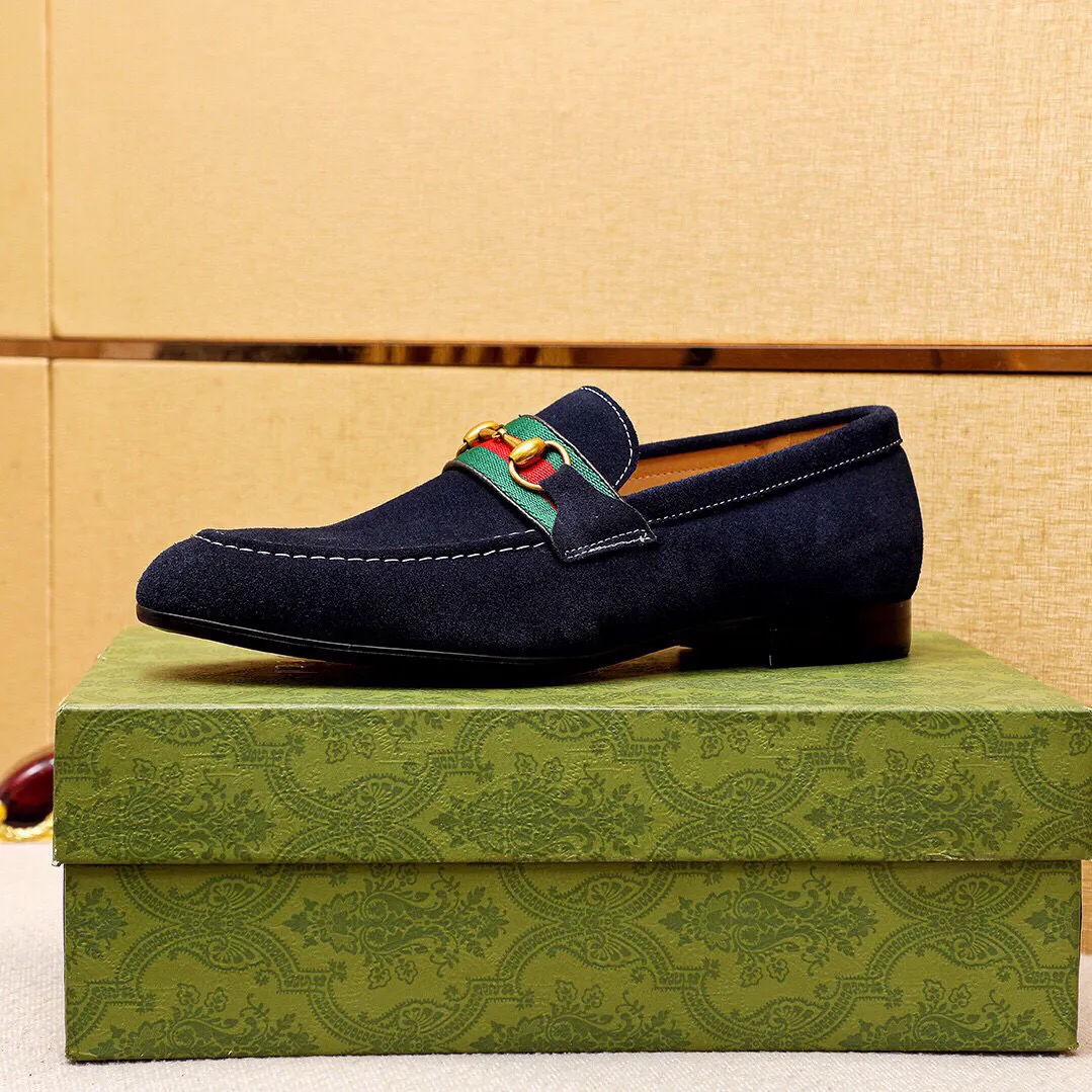 Men's shoes 💰420 💐 Product trademark: GUCCI "Gucci" casual leather shoes Regular size: 38-44 (45.46.47🉑️customized) Product materials: Selected imported first-layer frosted calfskin upper + classic hardware buckle, imported cowhide leather lining. Strong three-dimensional visual effect, original combination outsole Color: 3⃣️colors available